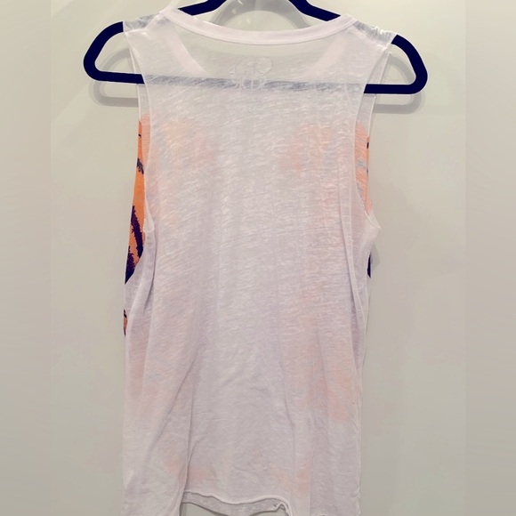 ❤️CHASER FACING TIGERS MUSCLE SLEEVELESS TEE❤️WORN ONCE!! - Picture 3 of 9